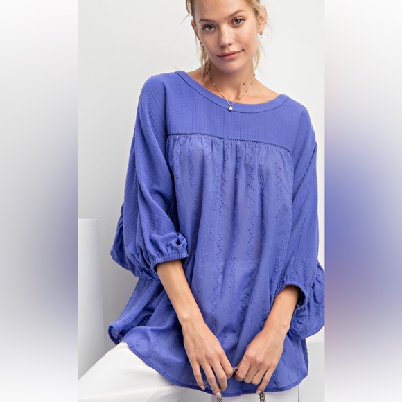 easel Tops - Relaxed Eyelet Peasant Top in Periwinkle Blue